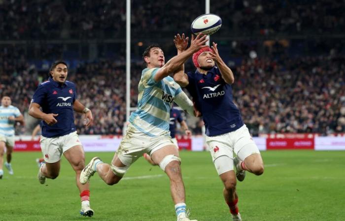 ¿Por qué el árbitro concedió un try penal a los Blues?