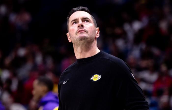 ‘Sicko’ JJ Redick revela que ver películas en un sótano oscuro y sin luces es su ‘terapia’