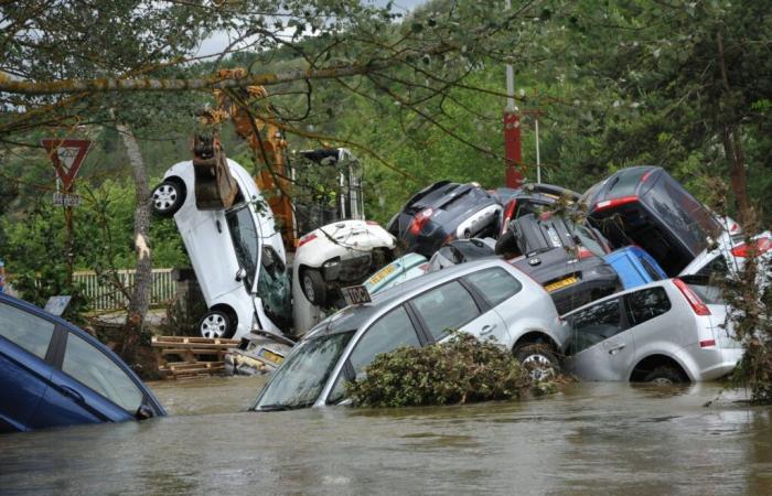 Conferencia divertida sobre el tema del riesgo de inundaciones organizada por Fred, presentador de ¡No es ciencia espacial! – Medialot