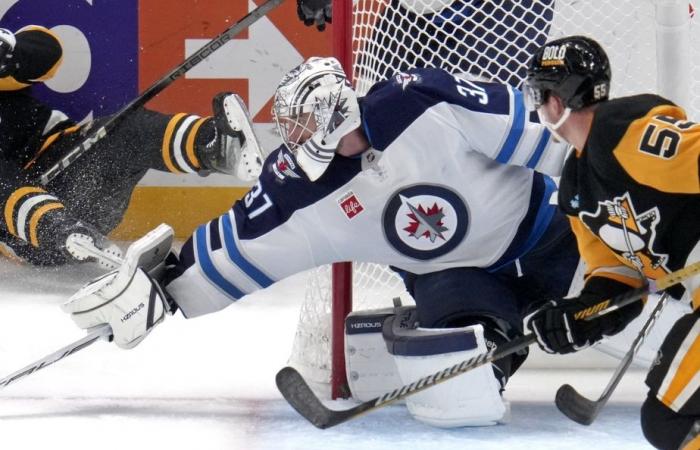 Los Jets continúan su dominio y derrotan fácilmente a los Penguins 4-1