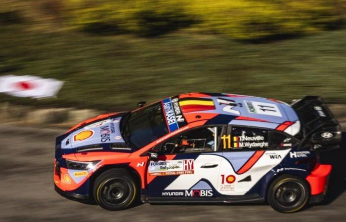 Thierry Neuville inmediatamente retrasado por los mecánicos en el rally de Japón: “Tengo las manos atadas”