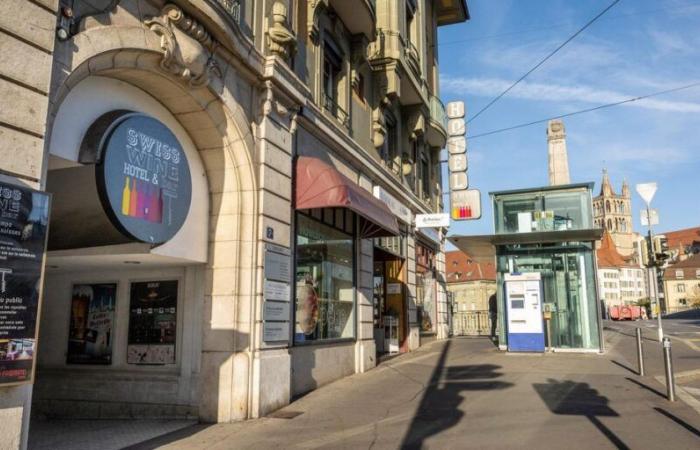 Lausana: juzgada por prender fuego a la recepcionista de un hotel