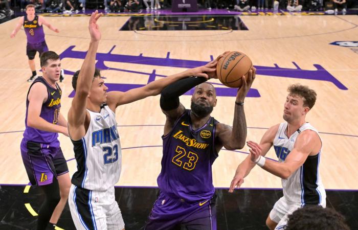 Franz Wagner del Magic hunde a los Lakers con un triple tardío