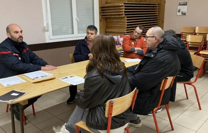 Champey-sur-Moselle. El centro de emergencia de Pont-à-Mousson viaja al terreno para reclutar bomberos voluntarios