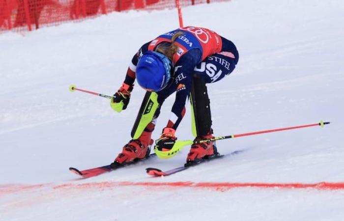 Shiffrin gana la Copa del Mundo de slalom y busca su victoria número 100 en Norteamérica