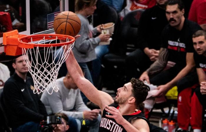 Portland Trail Blazers vs. Houston Rockets-Xinhua