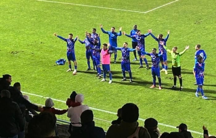 FÚTBOL La OAC rompe la reserva del OM al final del partido