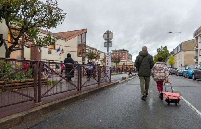 La calle volvió a los escolares de esta localidad del Valle del Oise