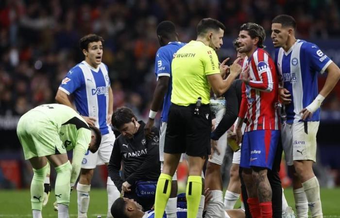 El Alavés pone el grito en el cielo con los árbitros