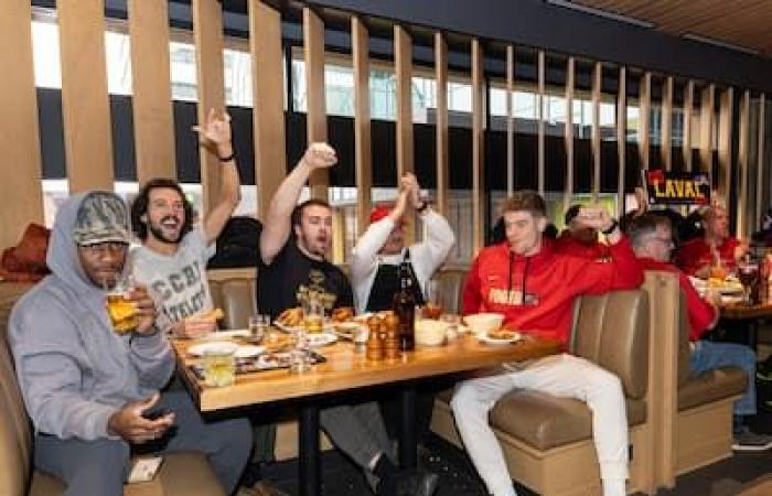 Los aficionados presionan con los Rouge et Or esperando otra Copa Vanier