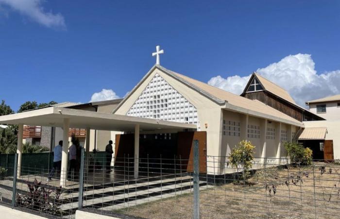 Francia 2: ¡La misa dominical “El Día del Señor” se retransmitirá en directo desde la iglesia Notre-Dame-de-Fatima de Mamoudzou, en Mayotte!