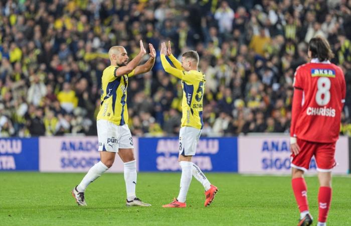 ¡Partido Fenerbahçe-Kayserispor desde 11! ¿Está Amrabat entre los primeros 11? ¿Está Oosterwolde en el once inicial? ¡En-Nesyri está entre los 11 primeros! ¡Oğuz Aydin está entre los primeros 11!