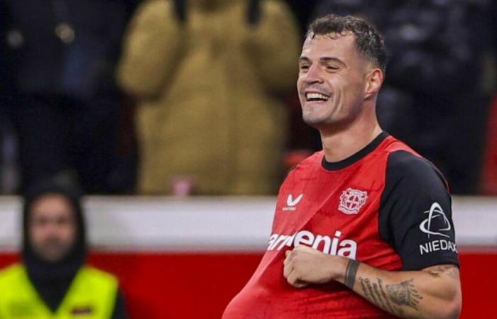 Xhaka marca en la victoria del Leverkusen – Kobel con la portería a cero en la gala del Dortmund