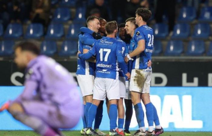 Noche difícil con un final productivo: el líder Genk finaliza tras su séptima victoria consecutiva en casa