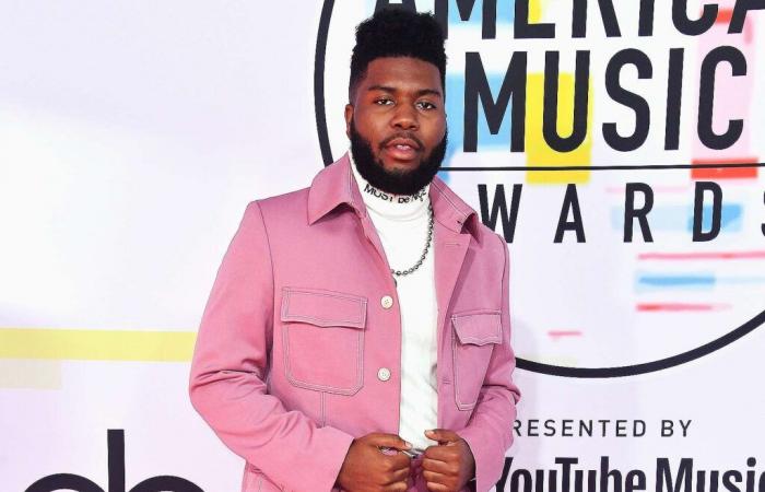 El cantante Khalid confirma que es gay después de ser descubierto: ‘Nunca me escondí’