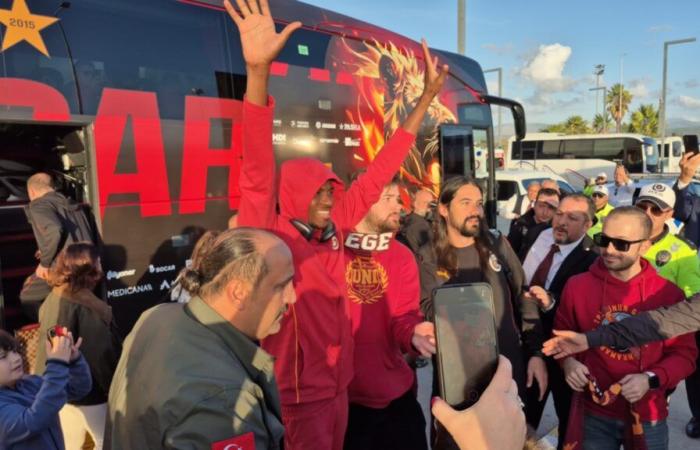 Entusiasta bienvenida al Galatasaray en Bodrum | CENTRO DE NOTICIAS DE BODRUM