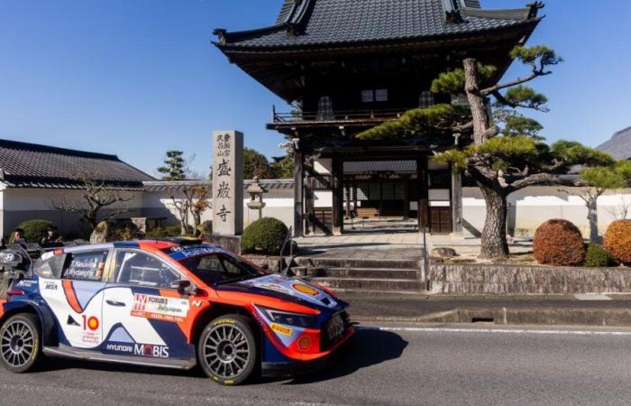 Rally de Japón: Thierry Neuville a dos puntos del título mundial