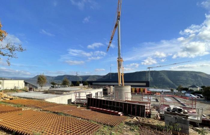 Se está construyendo un nuevo gran edificio en las alturas de Mende, esto es lo que albergará