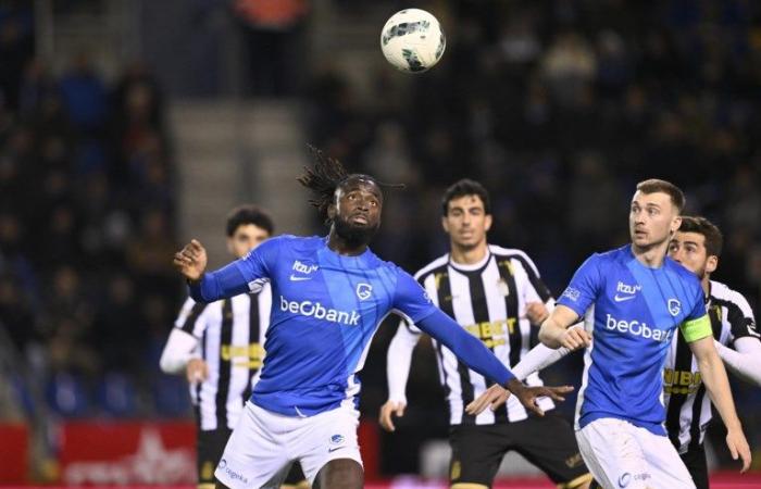 La noche difícil tuvo un final productivo contra el Charleroi: el líder Racing Genk finalizó tras su séptima victoria consecutiva en casa