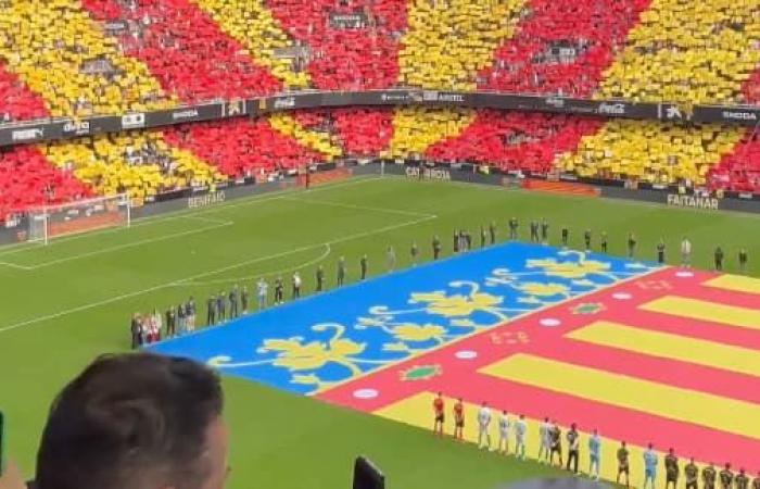 El vibrante homenaje a las víctimas antes del Valencia-Betis