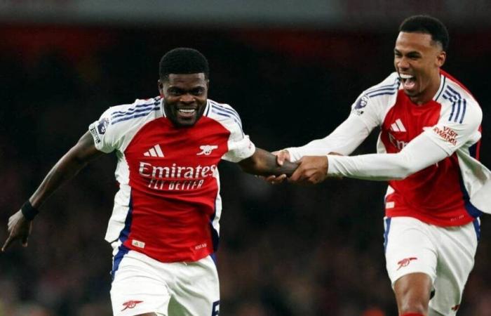 Liga Premier. Arsenal y Chelsea presionan al Manchester City