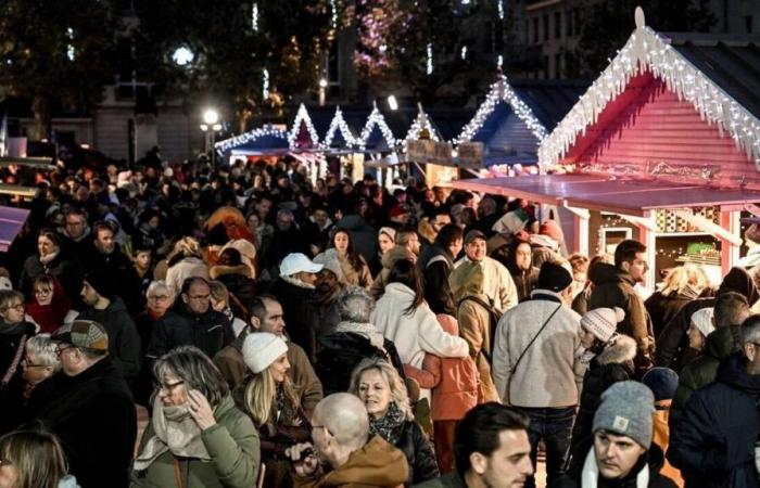 EN FOTOS. Mascota, chichis y vino caliente… Para la inauguración, el mercado navideño de Caen está lleno