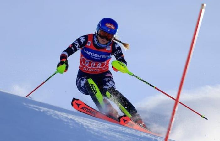 Shiffrin gana la Copa del Mundo de slalom y busca su victoria número 100 en Norteamérica