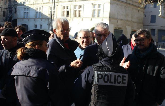 BEAUCAIRE Jordan Bardella inaugura el despacho de Julián Sánchez y convoca a la movilización para las elecciones municipales