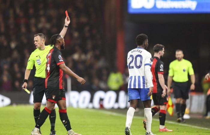 El entrenador del Brighton, Fabian Hurzeler, insiste en que Carlos Baleba fue expulsado por error en la victoria del Bournemouth