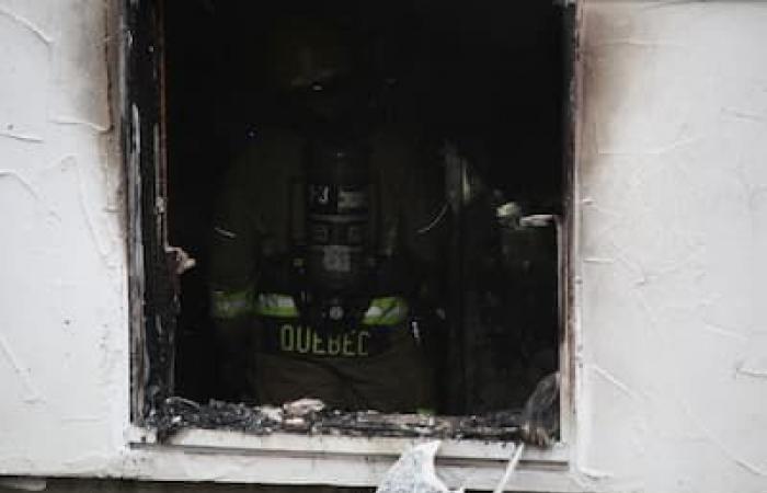 Incendio en la habitación de un niño: un padre saca rápidamente a sus hijos de la casa y evita una tragedia