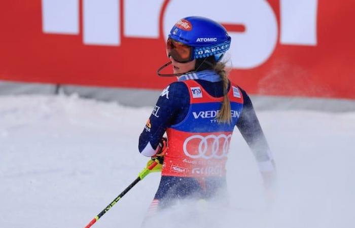 Shiffrin gana la Copa del Mundo de slalom y busca su victoria número 100 en Norteamérica