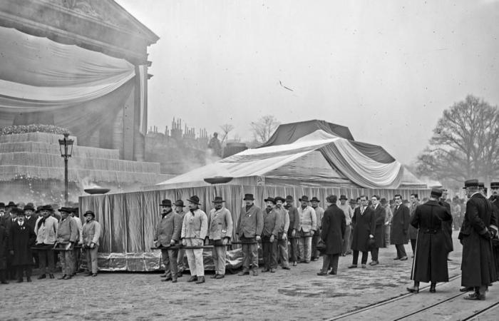 Video. Hace 100 años, el grandioso traslado de las cenizas de Jaurès al Panteón no agrada a todos