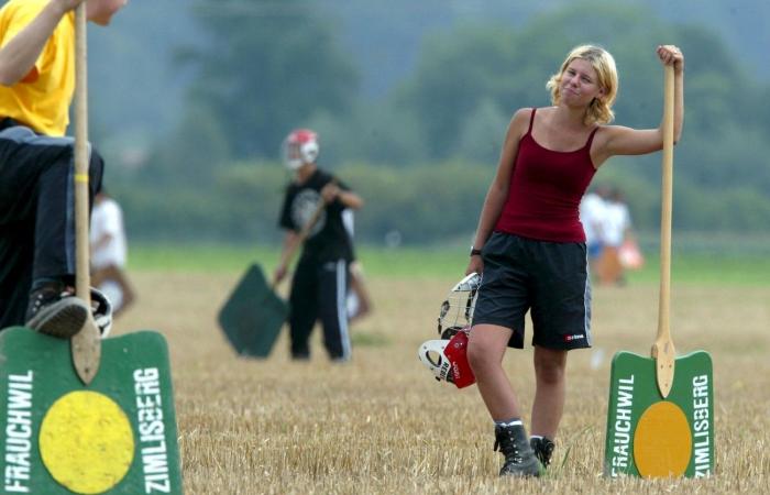 Hornuss, un deporte nacional suizo con un toque picante