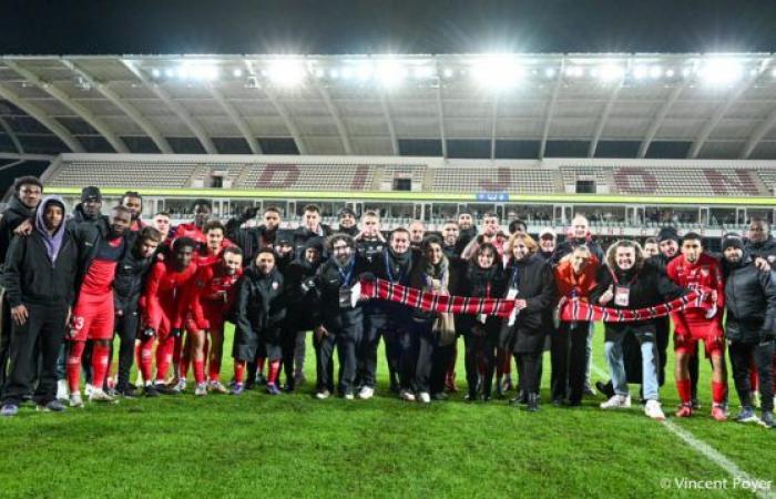 DFCO – Versalles (2-0): ¡los rojos en el podio!