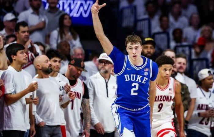 Bajo la mirada de las estrellas de la NBA, Cooper Flagg brilla ante Arizona • Basket USA