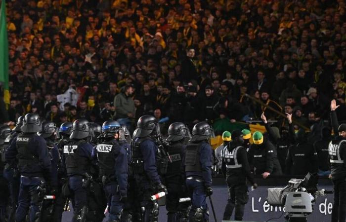 FC Nantes – Le Havre. El partido volvió a ser detenido tras un intento de invasión del terreno de juego