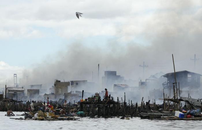 Filipinas | Cientos de viviendas arrasadas por un incendio en un barrio pobre de Manila