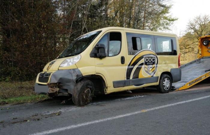 Dordoña: el minibús de un equipo de rugby de Charente acaba en la cuneta