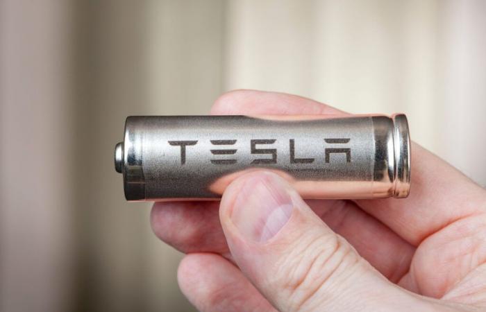 El mayor fabricante de baterías para coches eléctricos del mundo predice el fracaso de Tesla