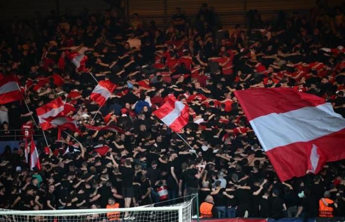 En Barcelona, ​​la ola roja de aficionados del Stade Brestois continúa su recorrido