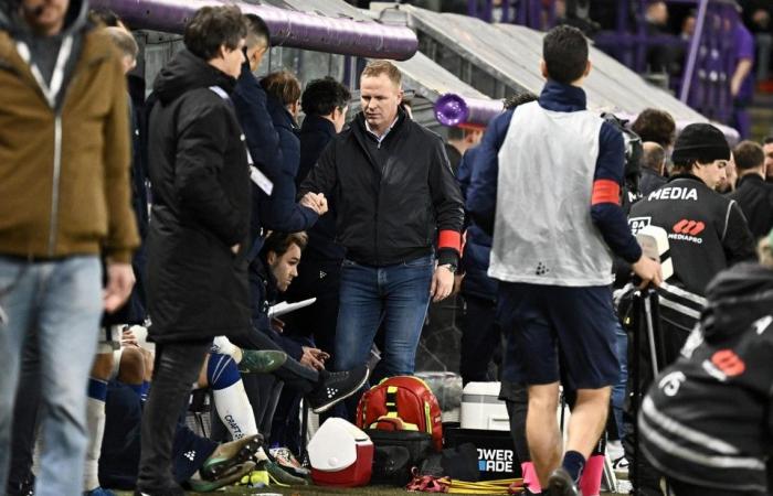 VIDEO. El portero del Anderlecht derriba al jugador del Gante, pero el árbitro no ve ningún problema: “Coosemans era el único que merecía la roja”