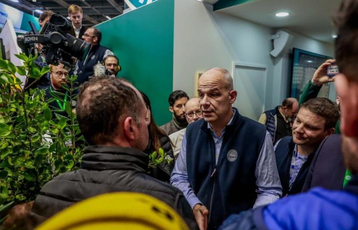 En un clima de tensa rivalidad entre sindicatos, la movilización se reanuda la próxima semana.