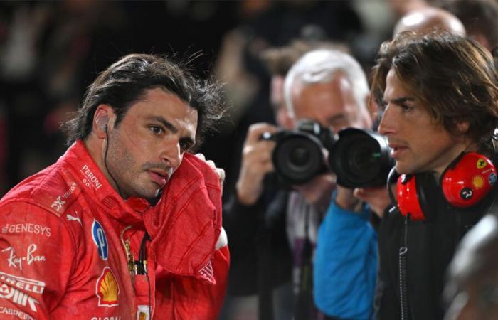 ‘No lo ejecutamos’: Sainz, finalista en P3, explica el extraño incidente del pit lane de Ferrari en Las Vegas