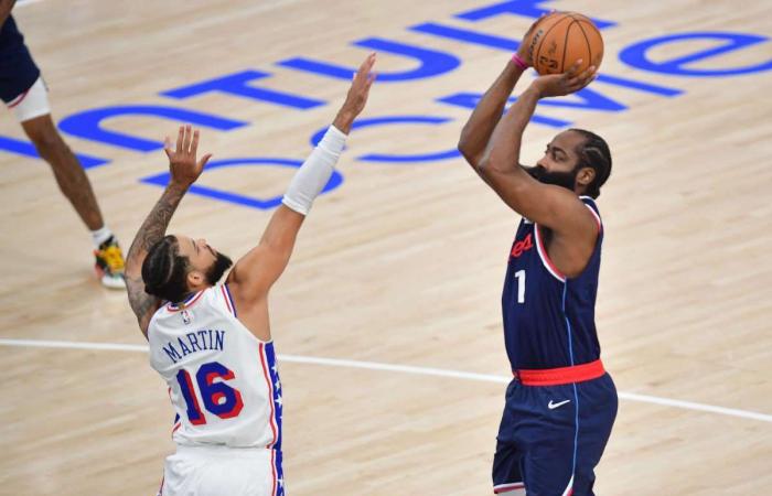 Los Sixers dan la bienvenida a James Harden y los Clippers a Filadelfia en su debut en la City Edition 2024-25