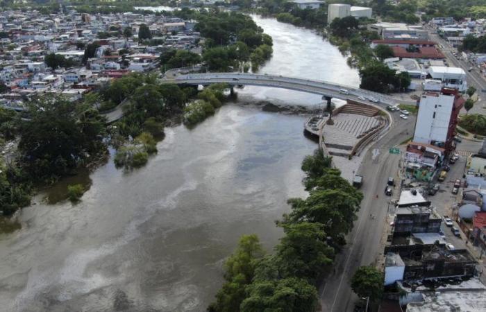 Al menos seis muertos y diez heridos en ataque armado en bar mexicano