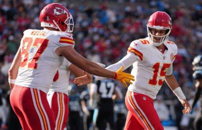 NFL: Patrick Mahomes salva a los Chiefs del desastre ante los Panthers