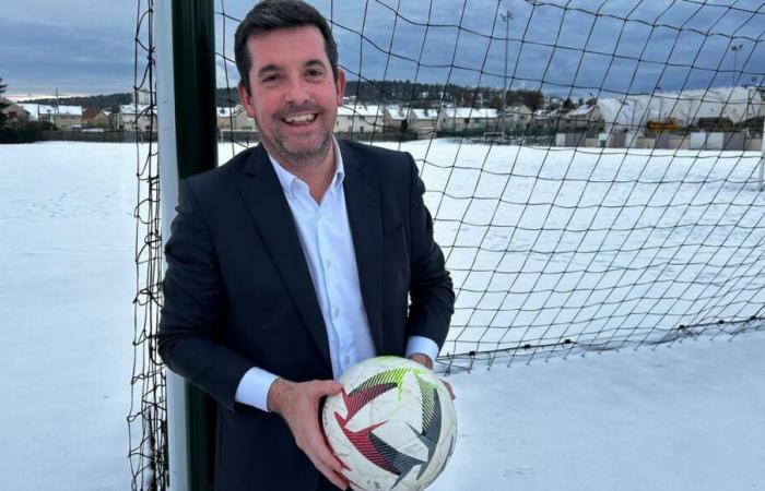 “¡Debemos descentralizar las decisiones!” : Pierre Samsonoff, candidato a presidente de la FFF, de visita en Dijon