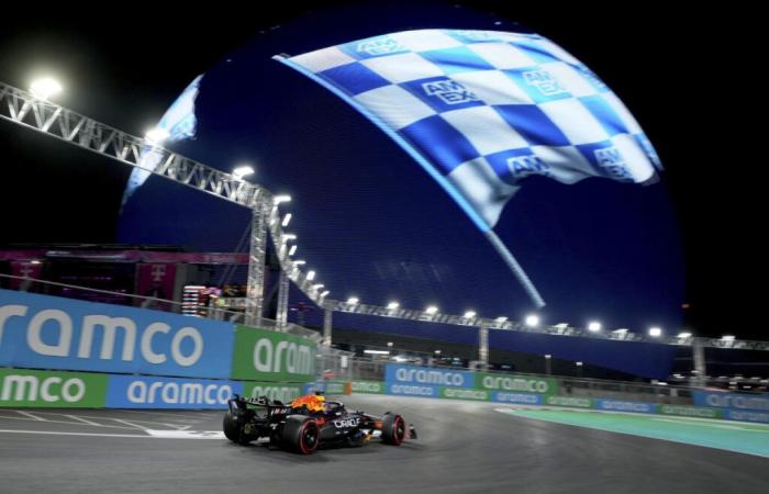 Actualizaciones en vivo del Gran Premio de F1 Las Vegas: George Russell comienza desde la pole mientras Max Verstappen puede hacerse con el cuarto título