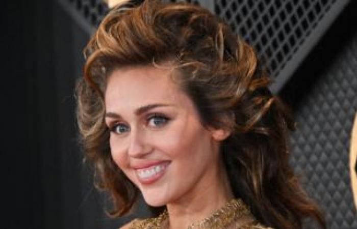 Miley Cyrus solicita que se desestime la demanda por infracción de derechos de autor de ‘Flores’