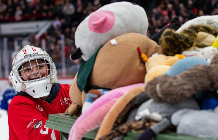 Lluvia de goles y peluches esta tarde de domingo – Lausana HC